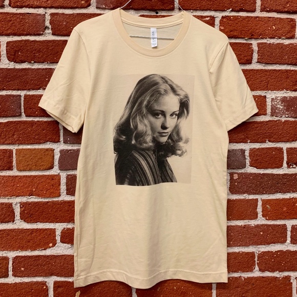 Cybill Shepherd T-shirt - Picture 1 of 3
